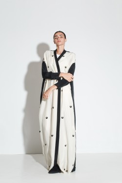 Black & White ll / 001 