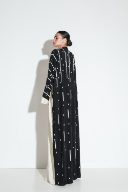 Black & White ll / 018