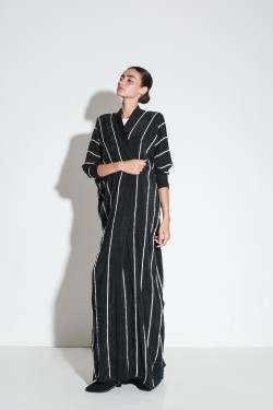 Black & White ll / 002 