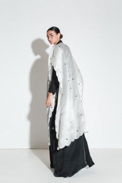 Black & White ll / 023