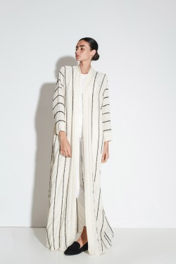 Black & White ll / 004