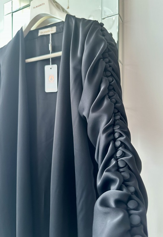 Midnight Elegance abaya