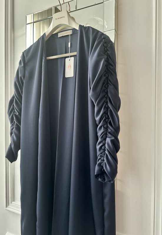 Midnight Elegance abaya