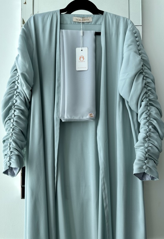 Light Breeze abaya