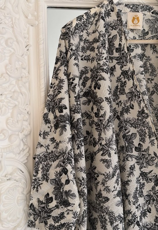 Monochrome Toile Abaya